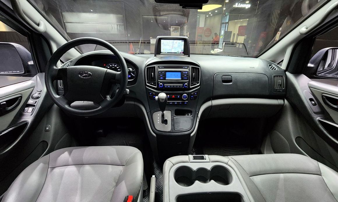 Hyundai Starex