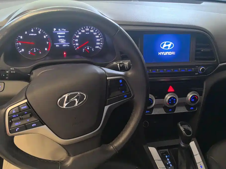 Hyundai Elantra