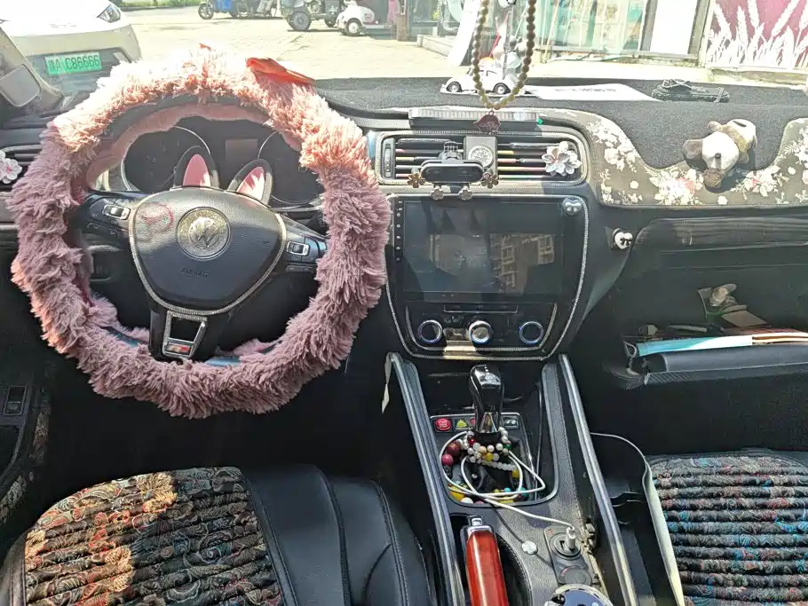 Volkswagen Sagitar