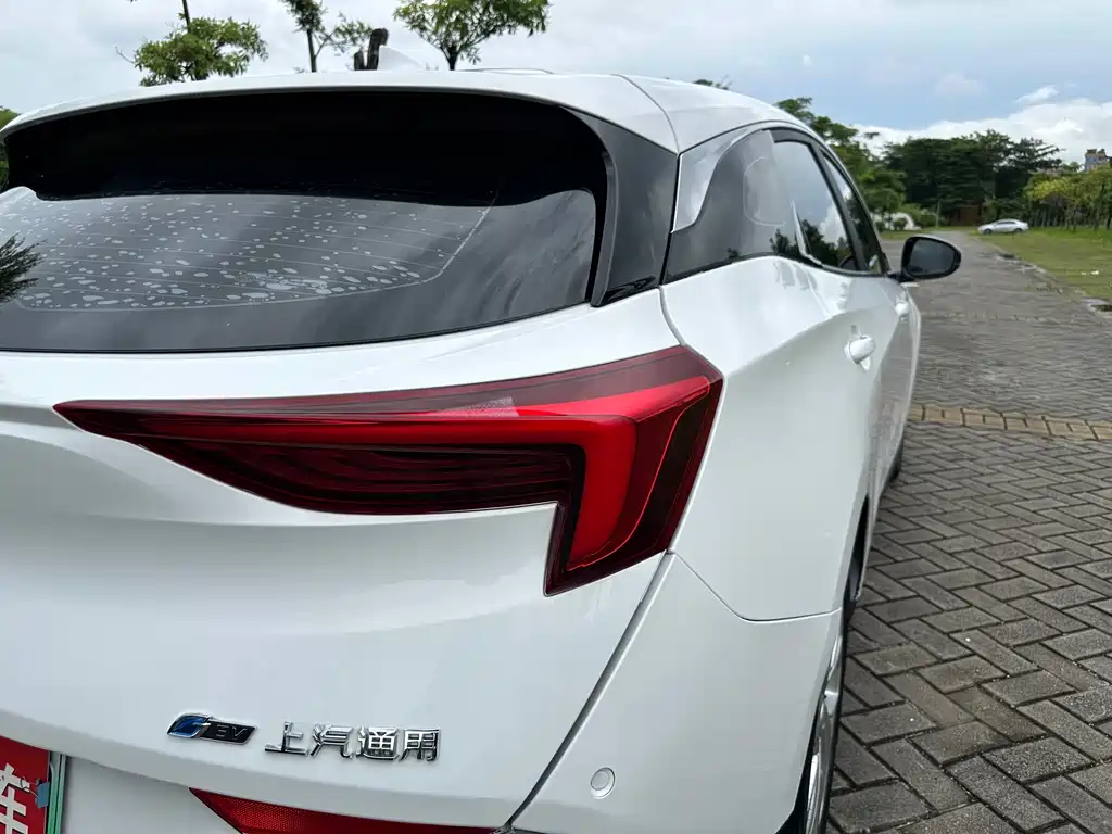 Buick Velite 6