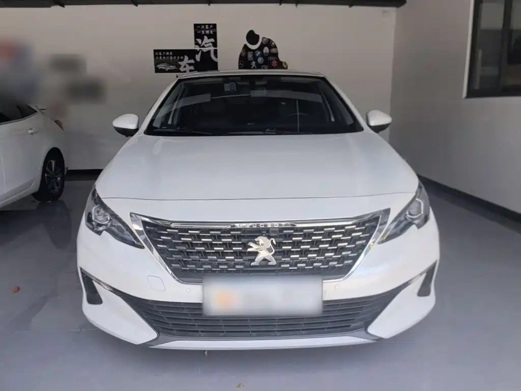 Peugeot 408