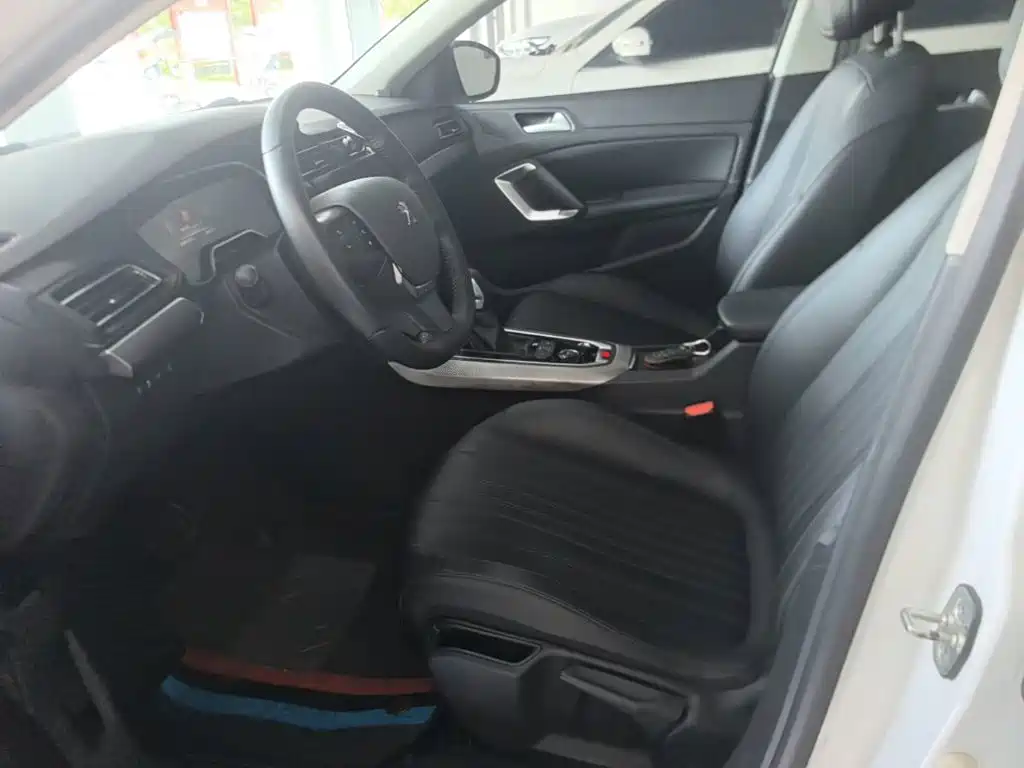 Peugeot 408