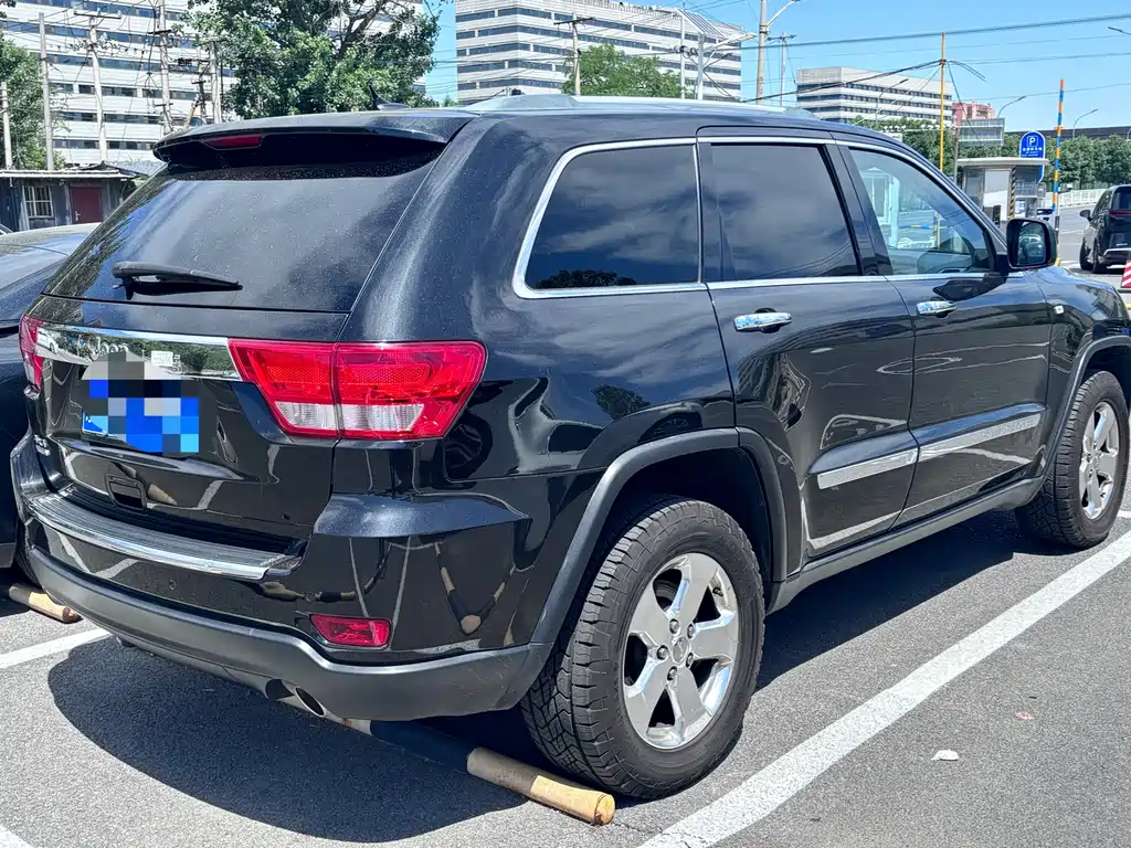 Jeep Grand Cherokee (Import)