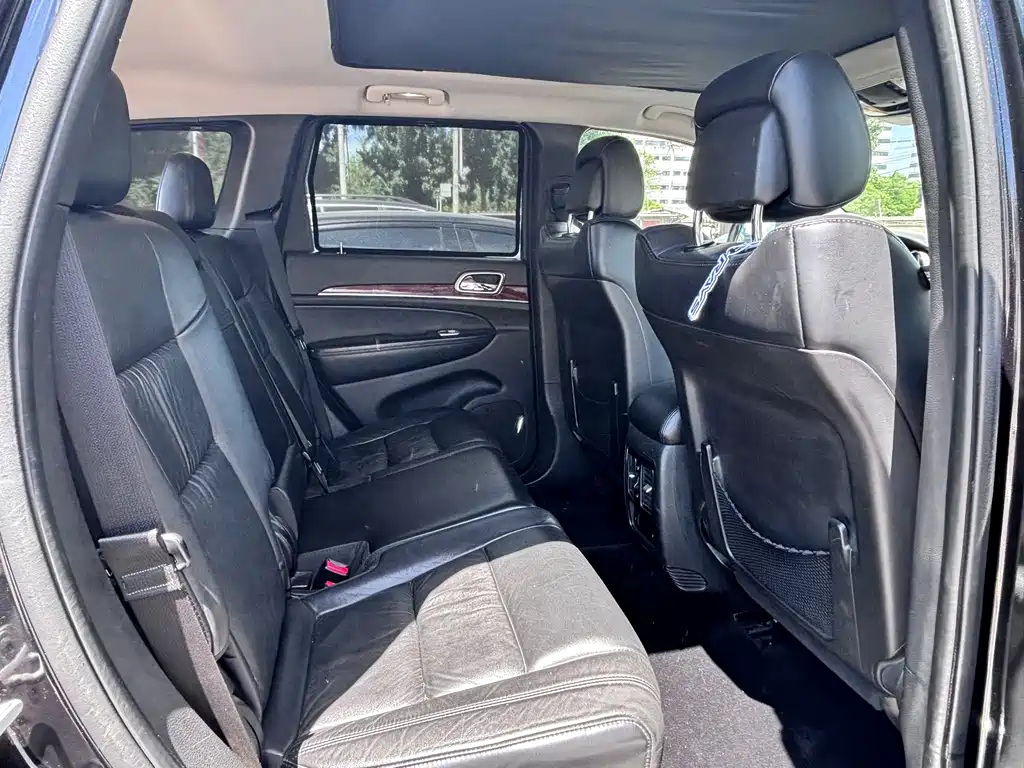 Jeep Grand Cherokee (Import)