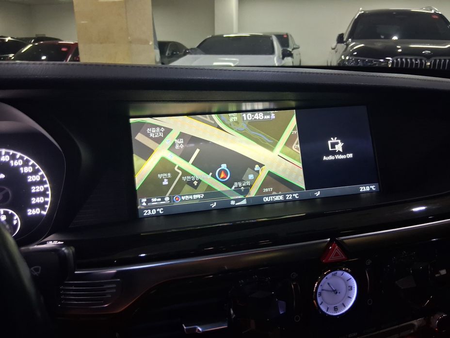 Genesis EQ900