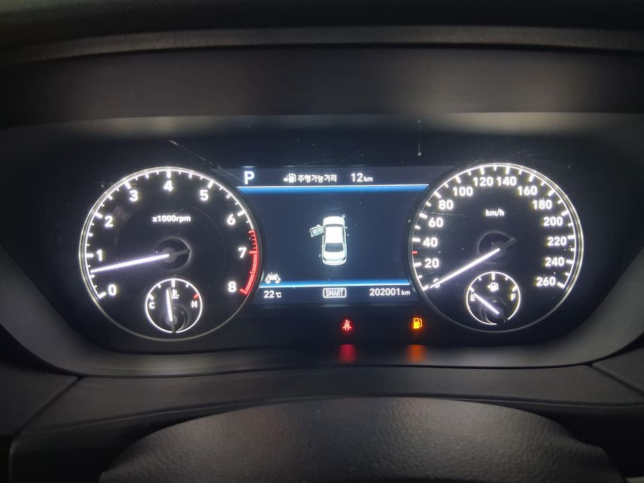 Genesis EQ900