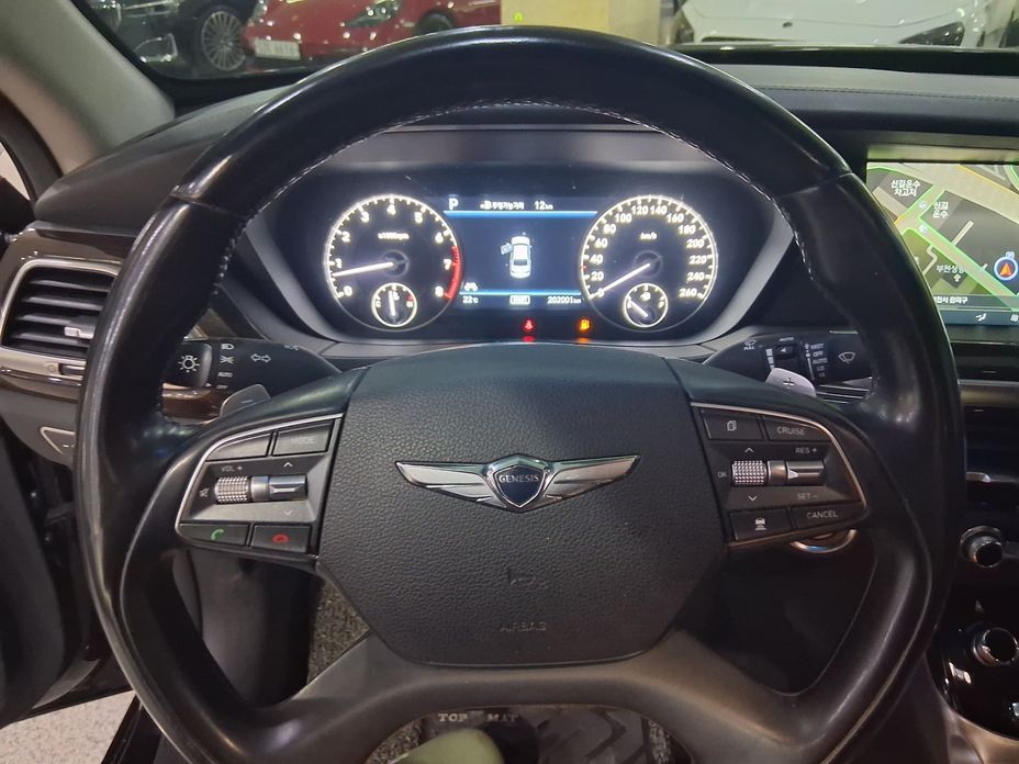 Genesis EQ900