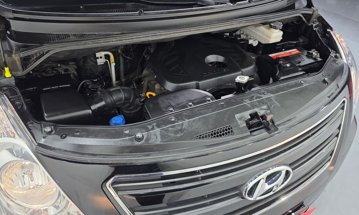 Hyundai Starex