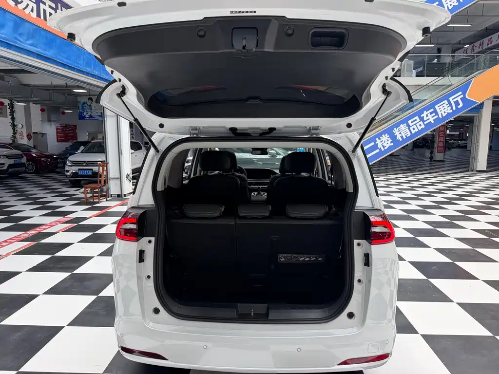 GAC Motor Trumpchi M6