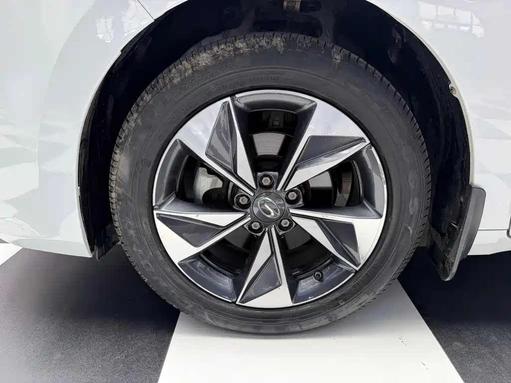 GAC Motor Trumpchi M6