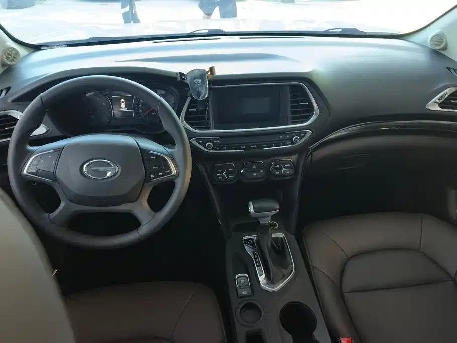 GAC Motor Trumpchi GS4