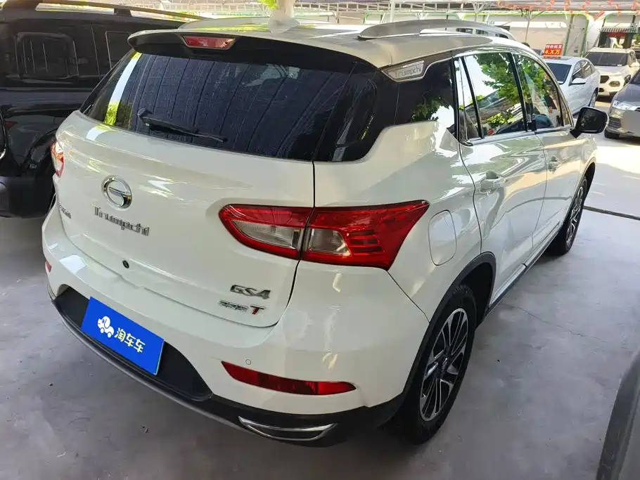 GAC Motor Trumpchi GS4