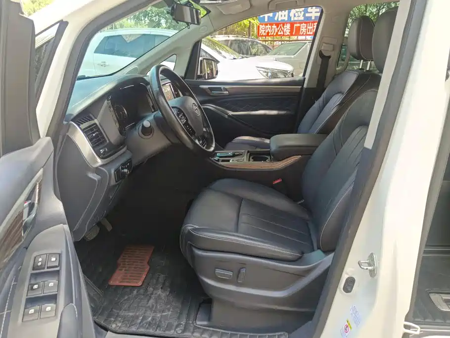 GAC Motor Trumpchi M8