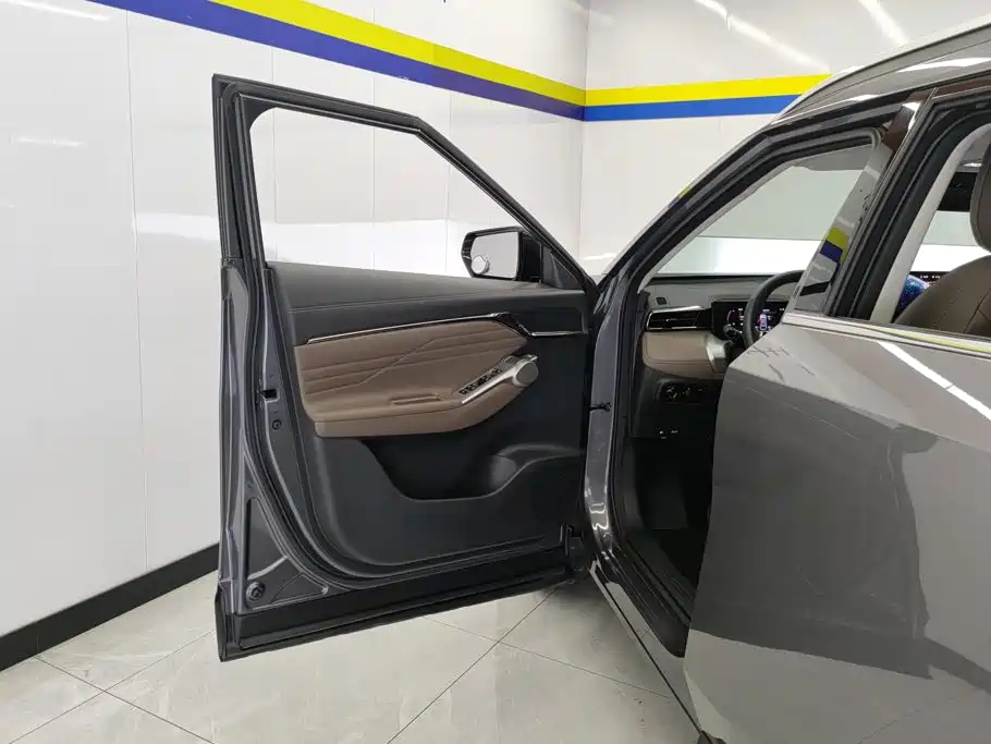 GAC Motor Trumpchi GS4