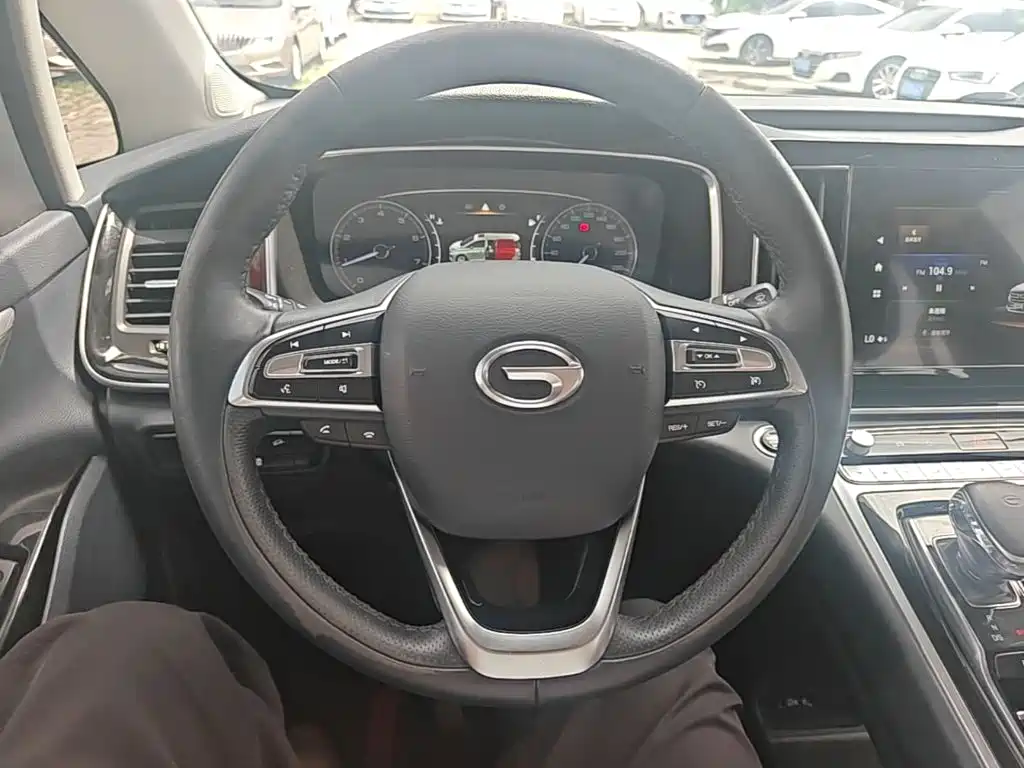 GAC Motor Trumpchi M8
