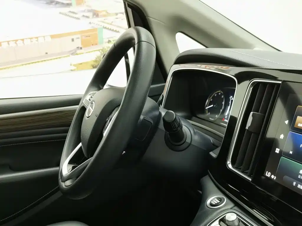 GAC Motor Trumpchi M8