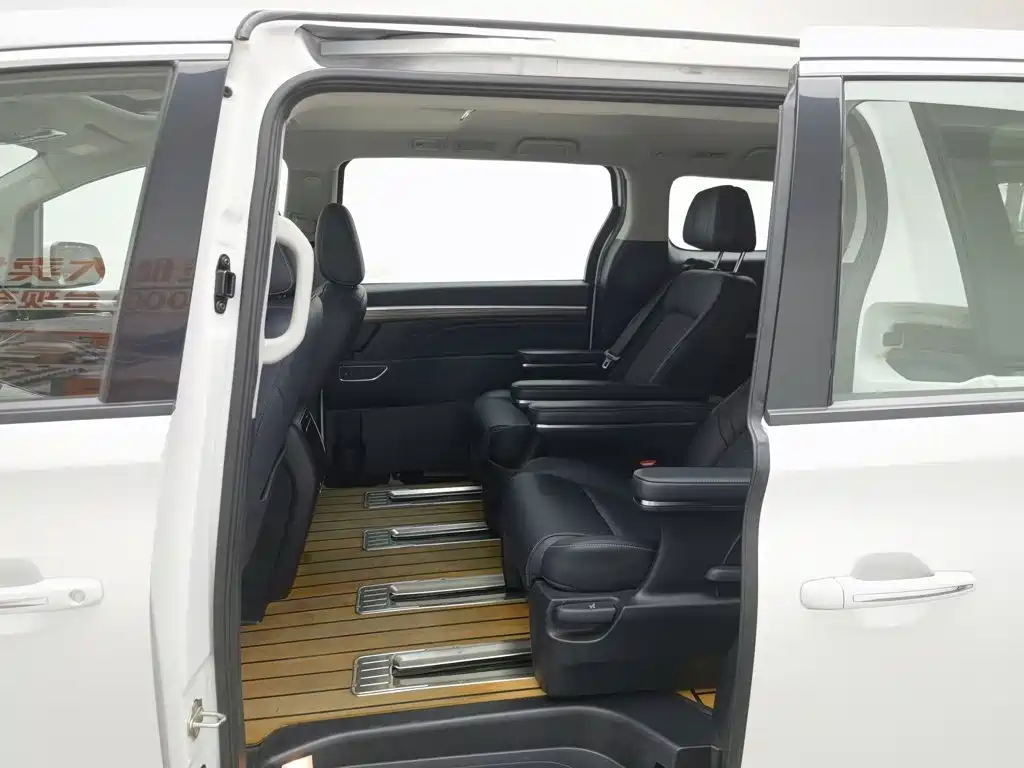 GAC Motor Trumpchi M8