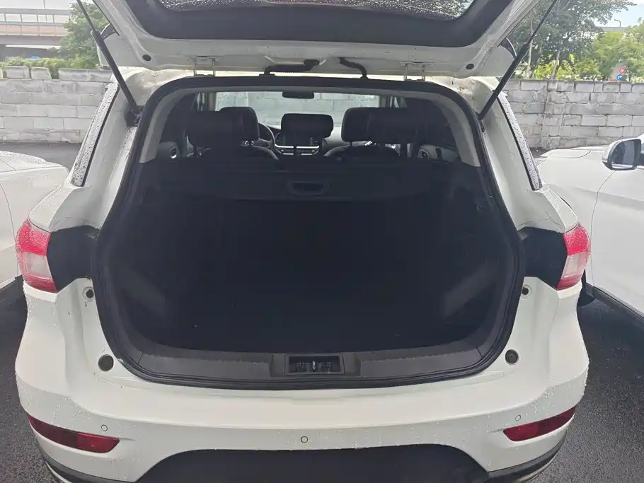 GAC Motor Trumpchi GS4