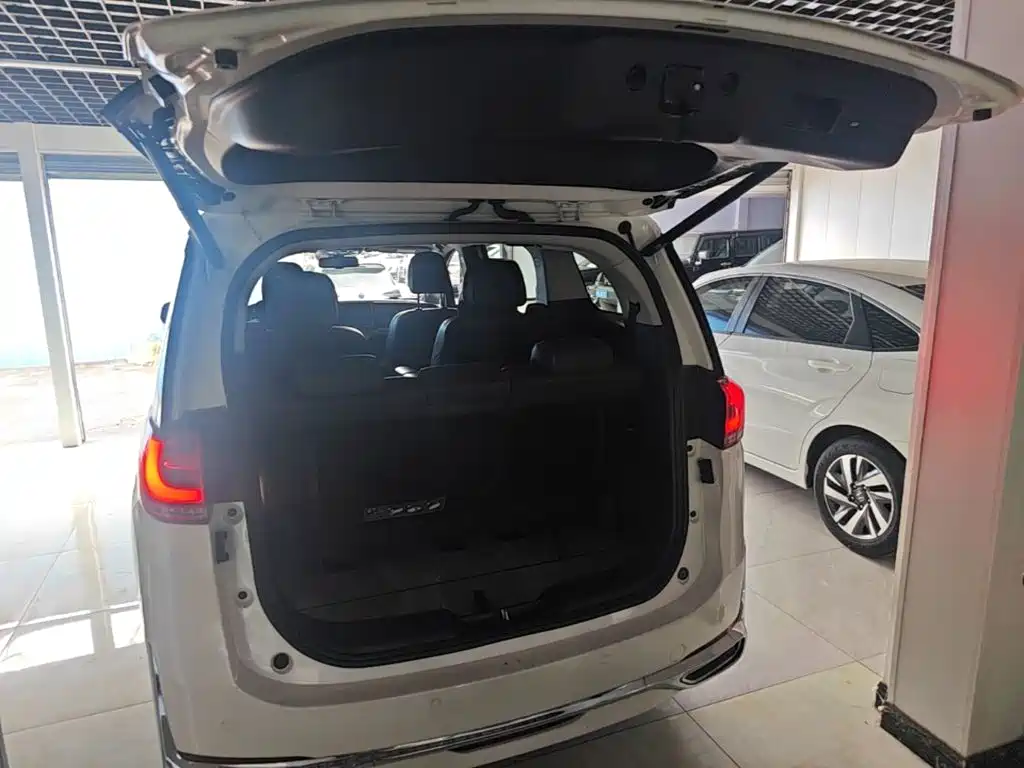 GAC Motor Trumpchi M8