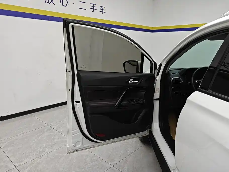 GAC Motor Trumpchi GS4