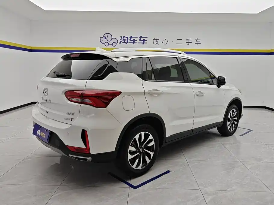 GAC Motor Trumpchi GS4