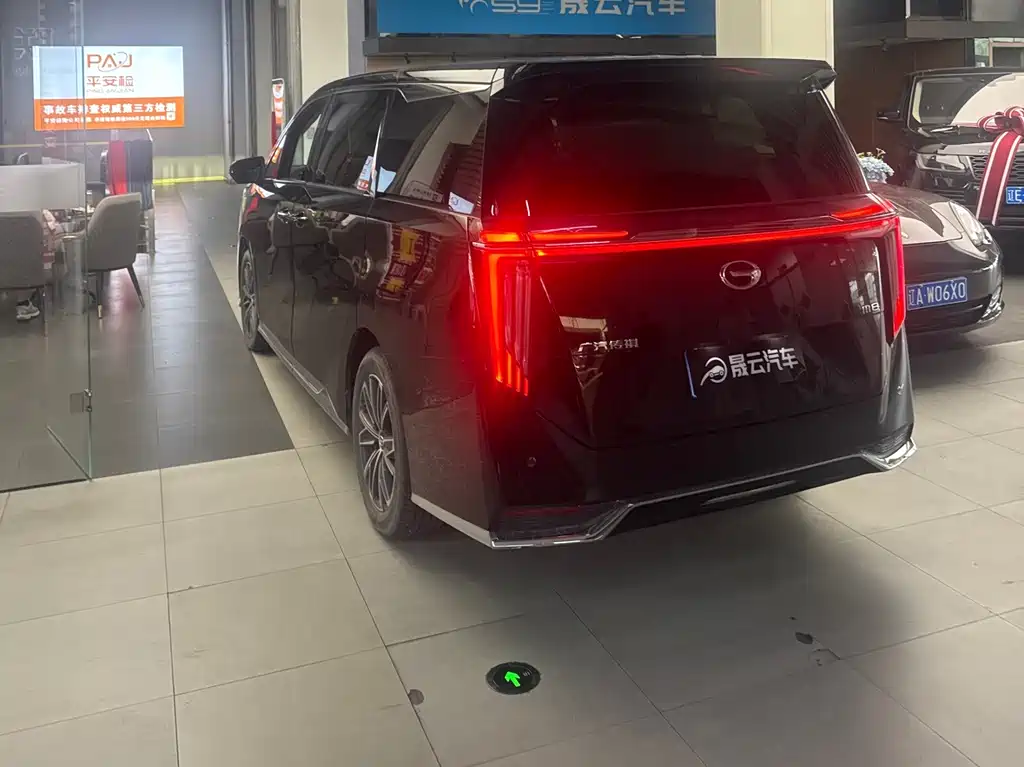 GAC Motor Trumpchi M8