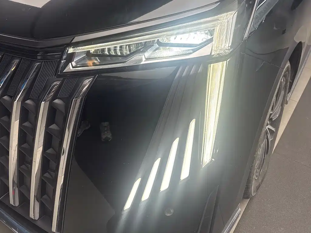 GAC Motor Trumpchi M8
