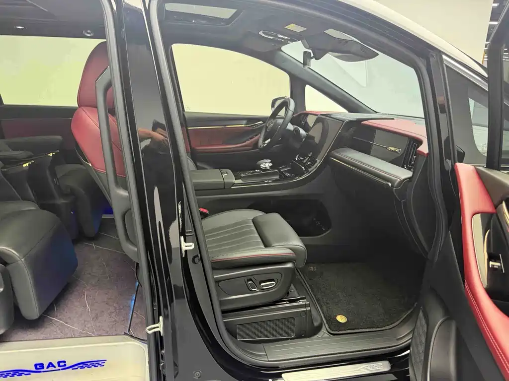 GAC Motor Trumpchi M8