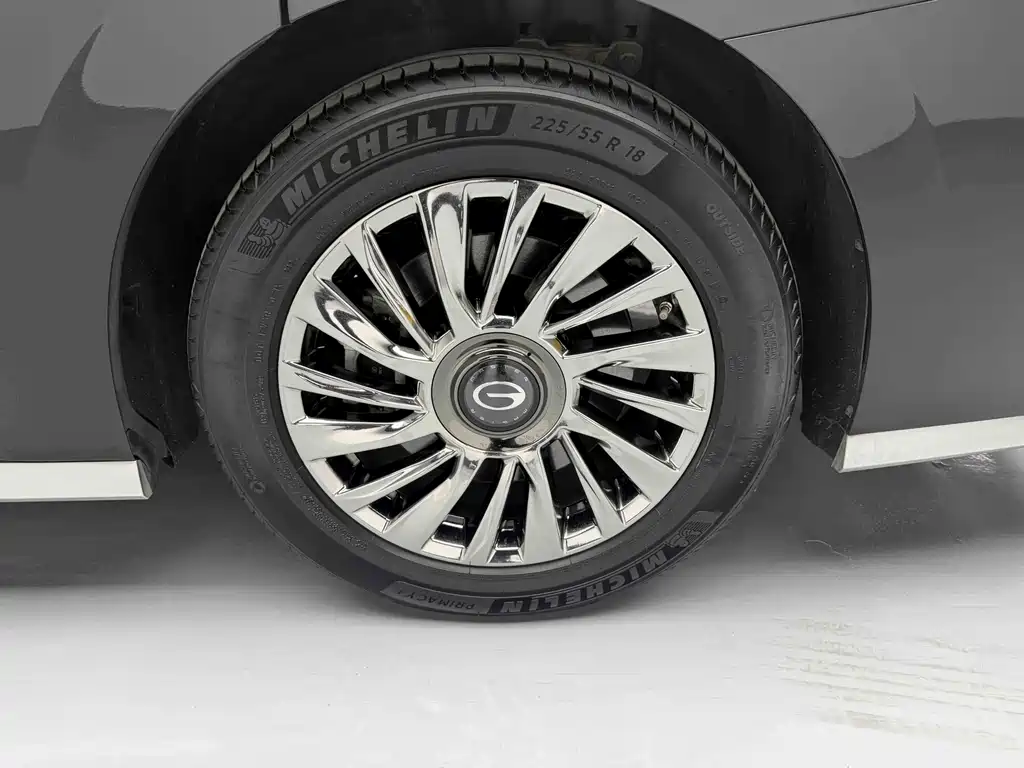 GAC Motor Trumpchi M8