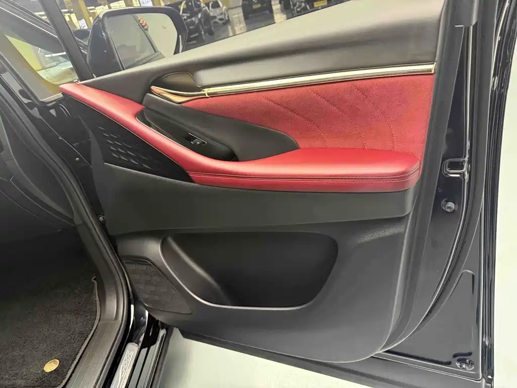 GAC Motor Trumpchi M8