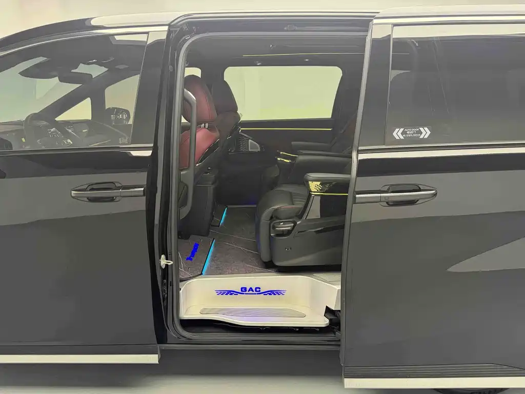 GAC Motor Trumpchi M8