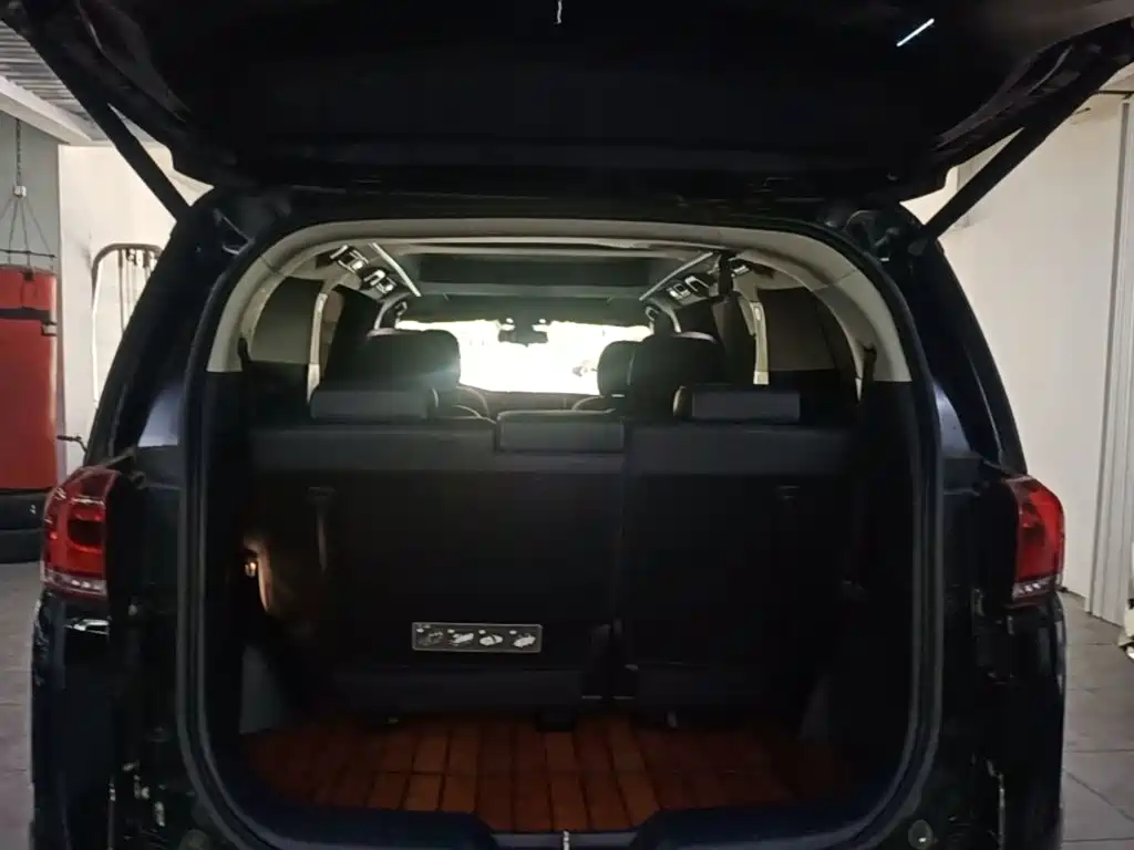 GAC Motor Trumpchi M8