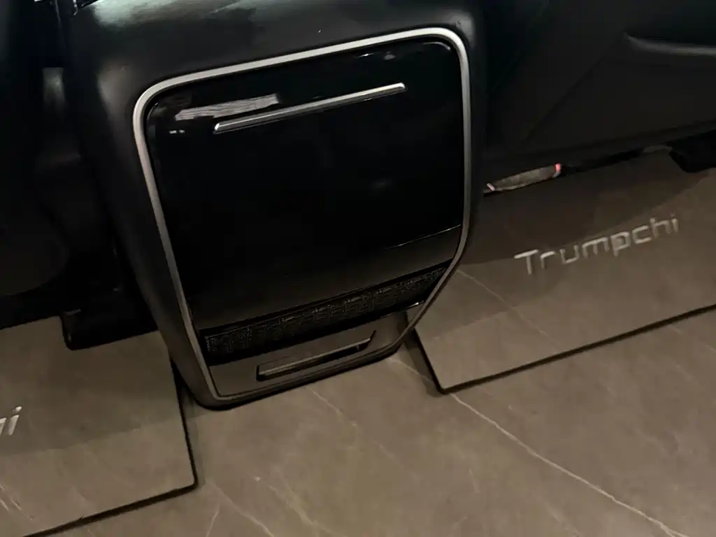 GAC Motor Trumpchi M8