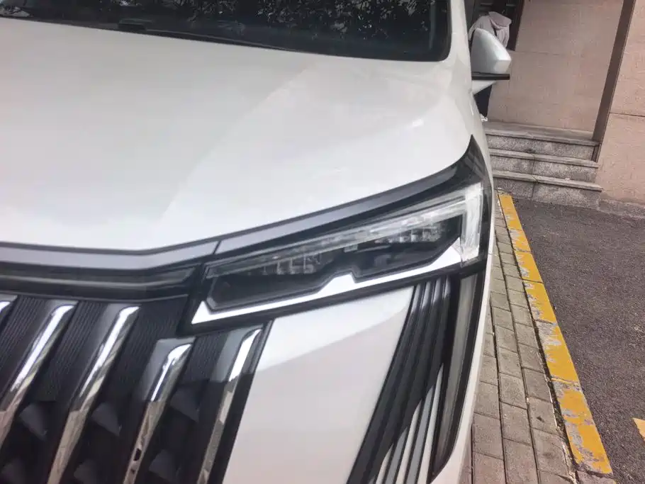 GAC Motor Trumpchi M8
