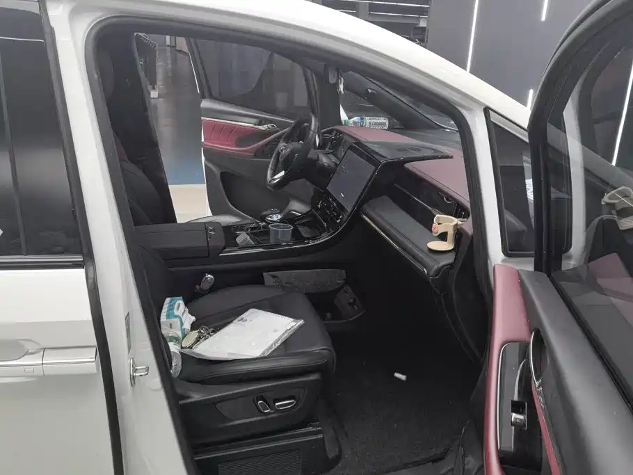 GAC Motor Trumpchi M8