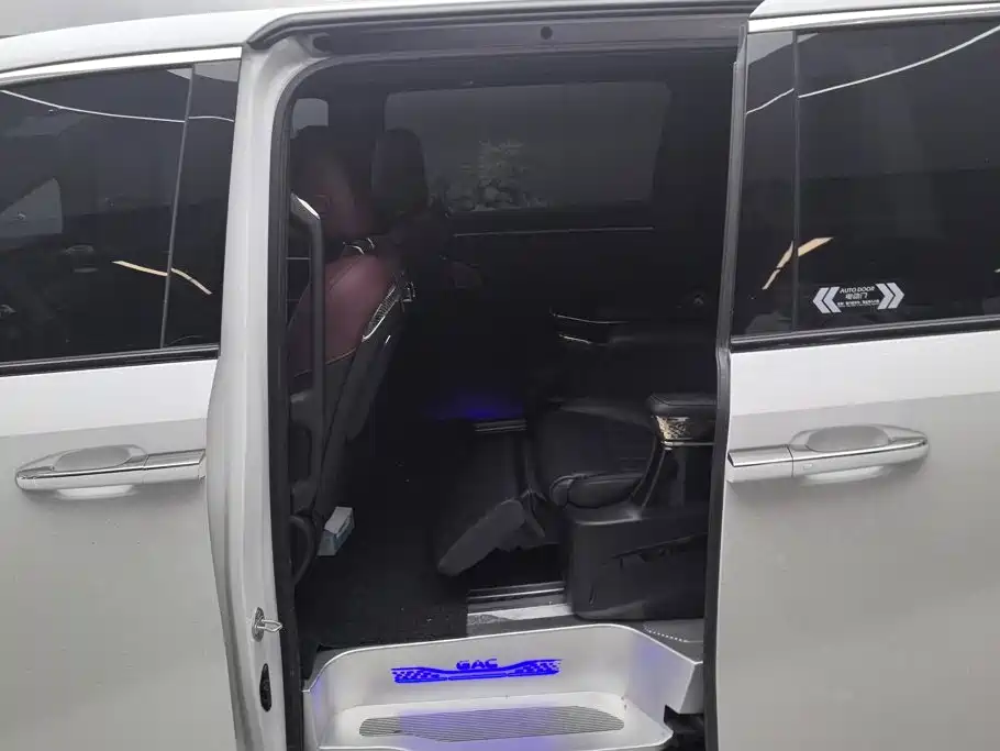 GAC Motor Trumpchi M8