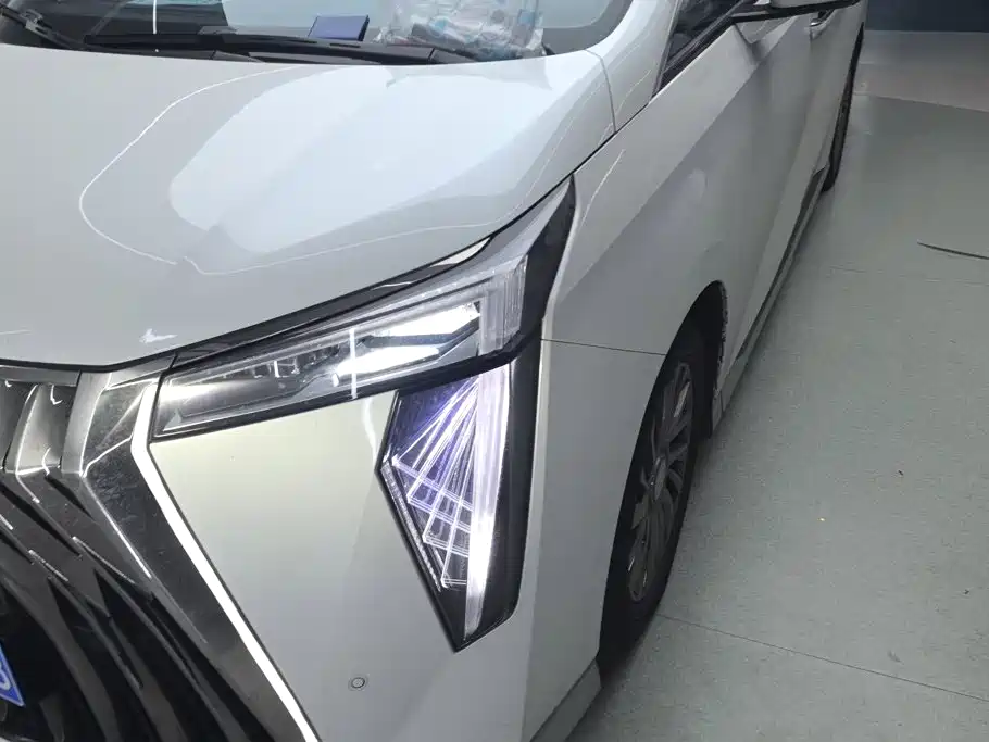 GAC Motor Trumpchi M8