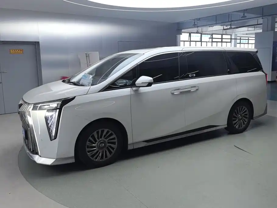 GAC Motor Trumpchi M8