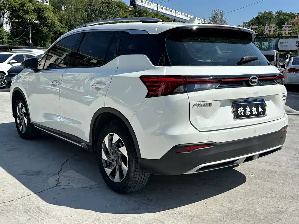 GAC Motor Trumpchi GS4