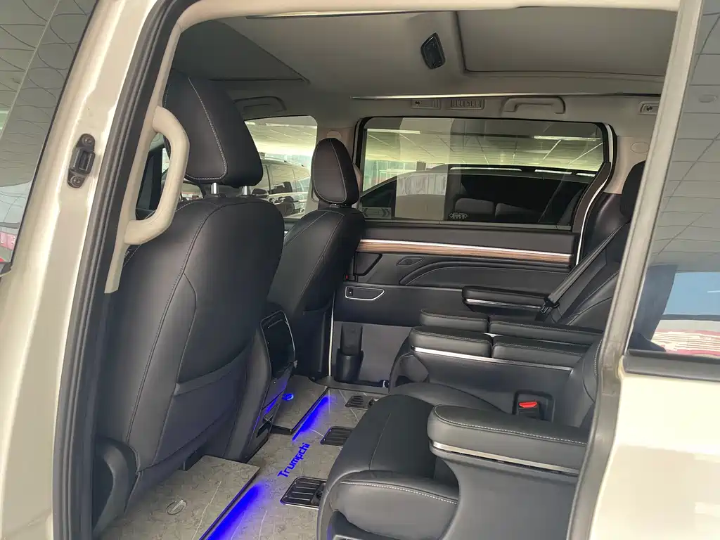 GAC Motor Trumpchi M8