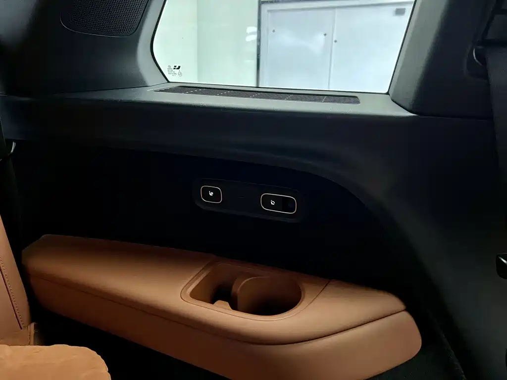 Li Auto Li L8