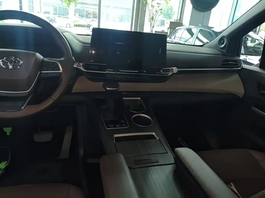 Toyota Granvia