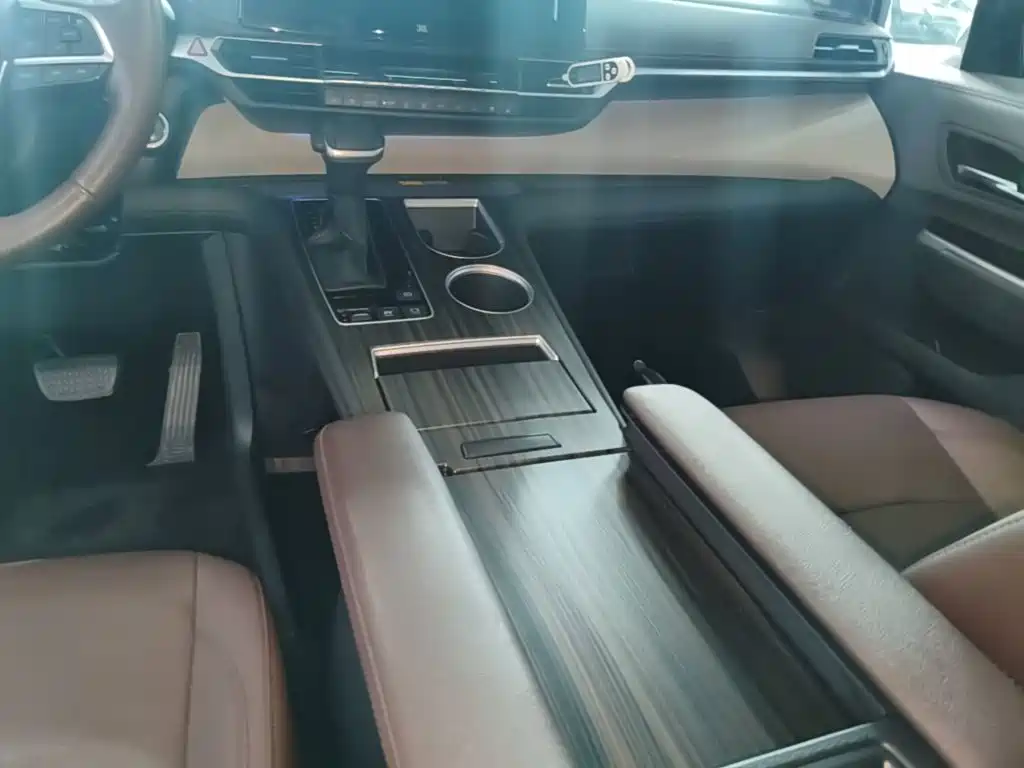 Toyota Granvia