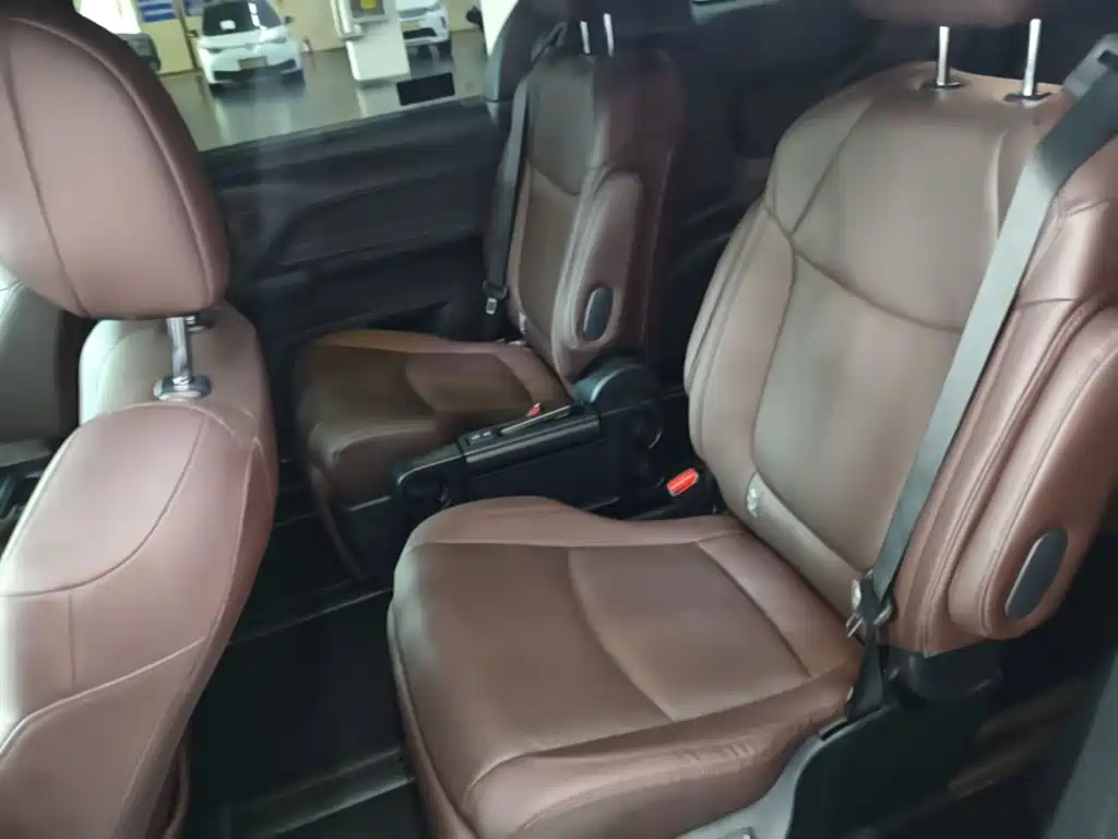 Toyota Granvia