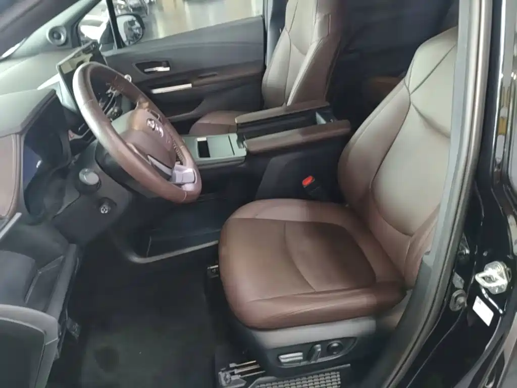 Toyota Granvia