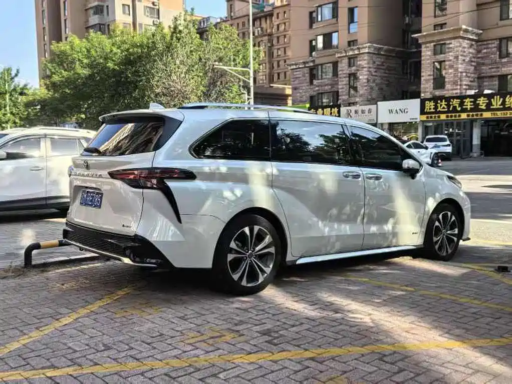 Toyota Granvia
