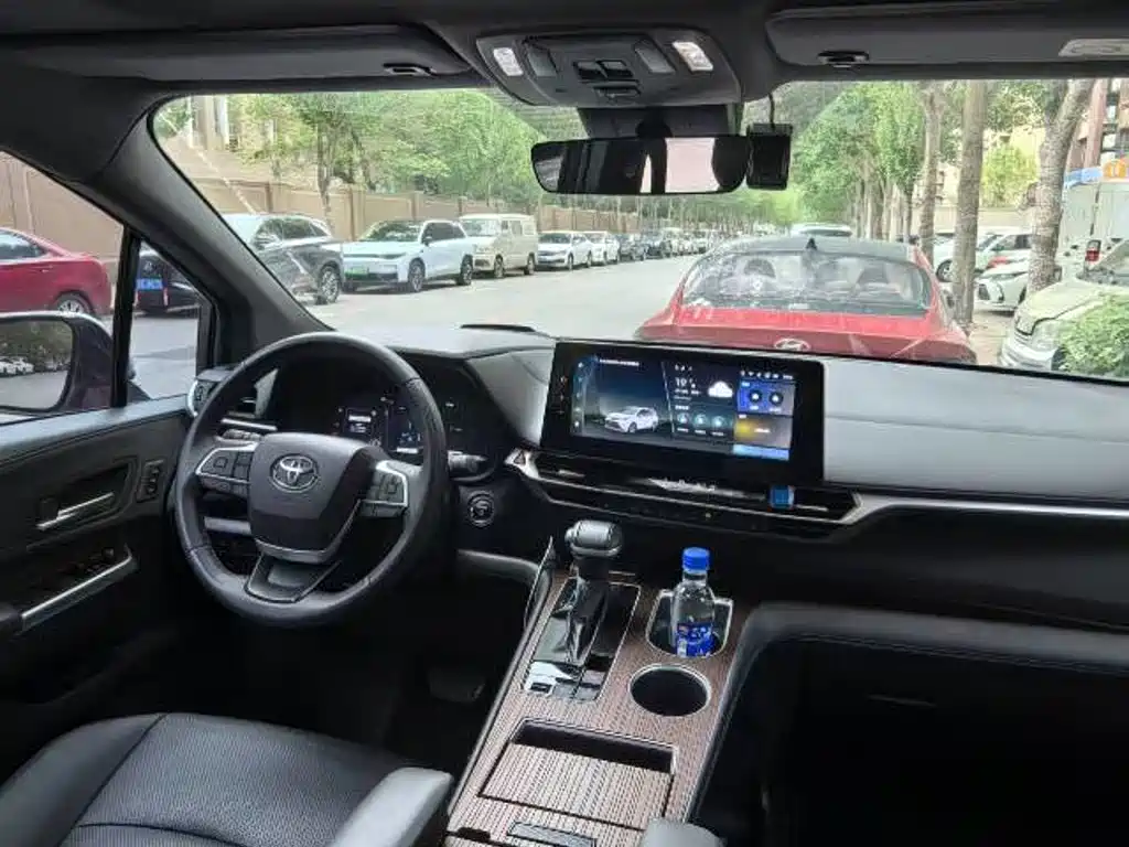 Toyota Granvia