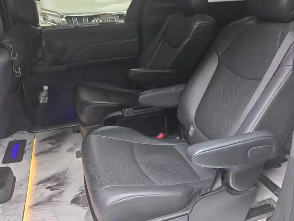 Toyota Granvia