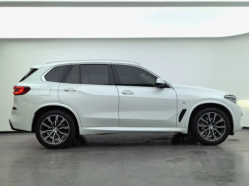 BMW X5 (Import)