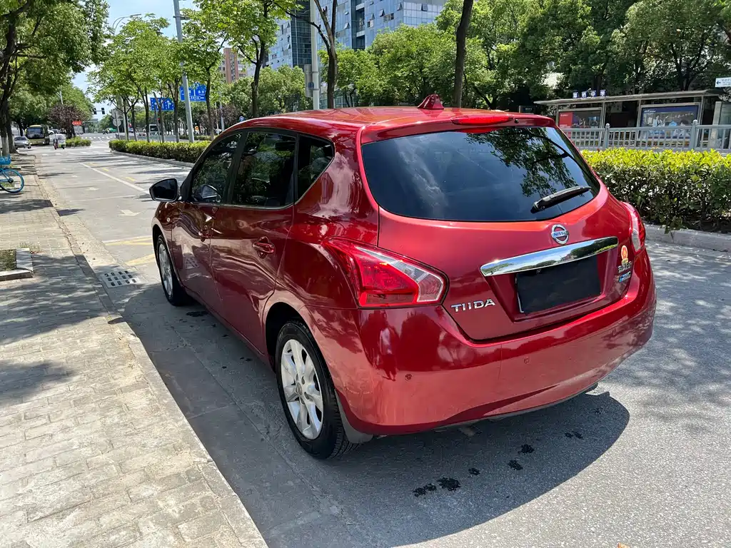 Nissan Tiida